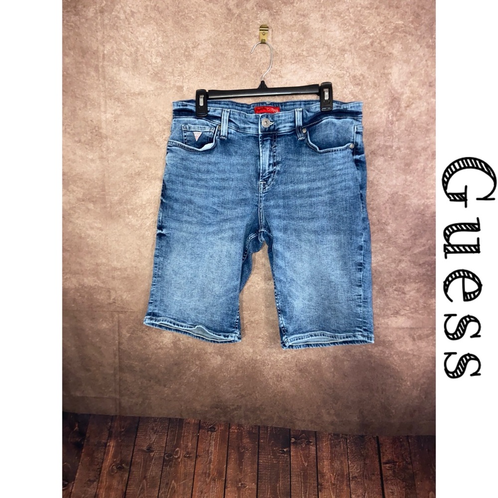 Guess men’s jeans shorts~size 36 waist~EUC
